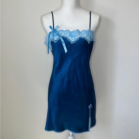 Victoria’s Secret Y2K Slip Robe Set - Picture 4 of 9